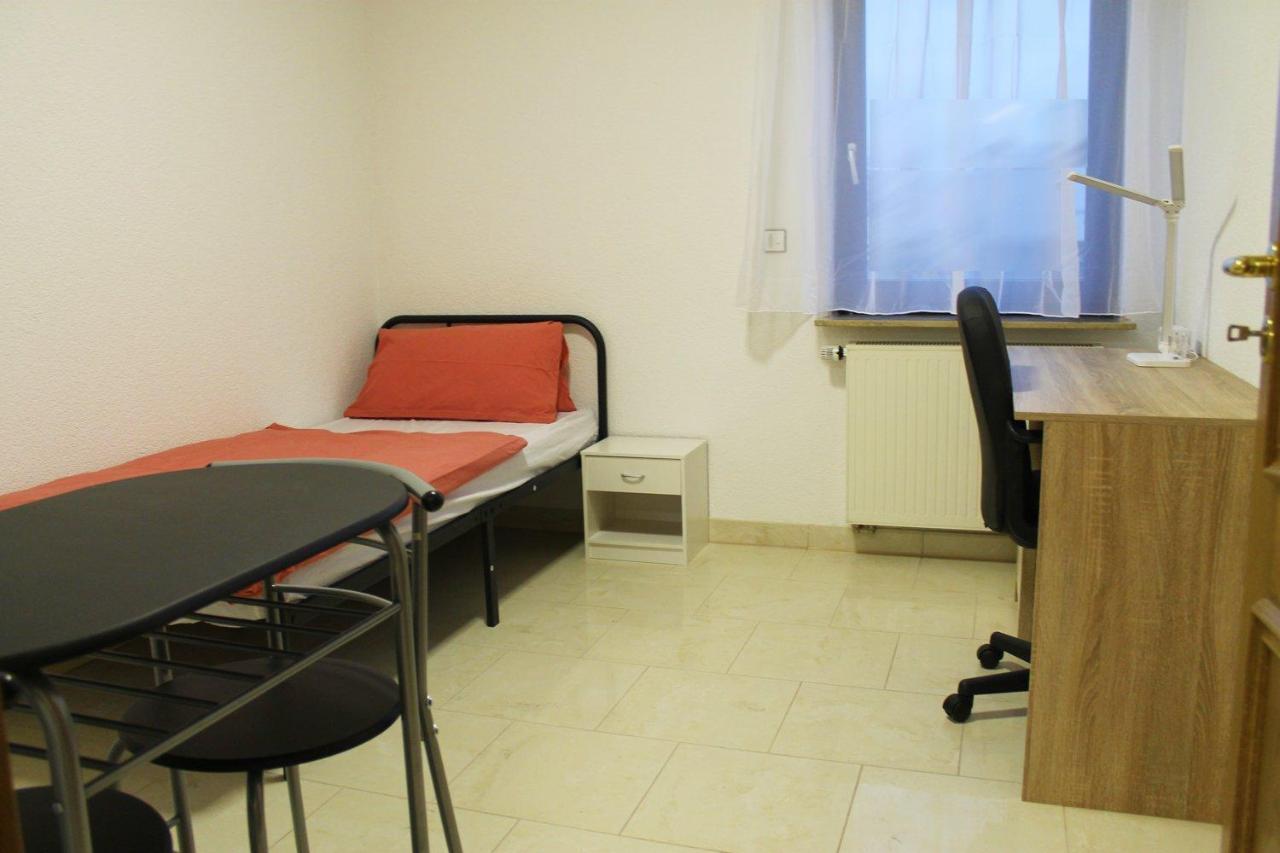 Spacious Apartment In Industrial Area Ludwigsburg Exteriör bild